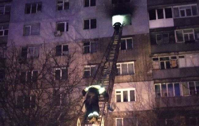 В Харькове двое людей погибли при пожаре в многоэтажке