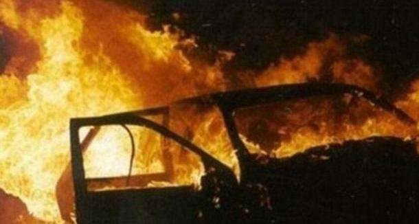 Одесситу сожгли автомобиль Mitsubishi Lancer