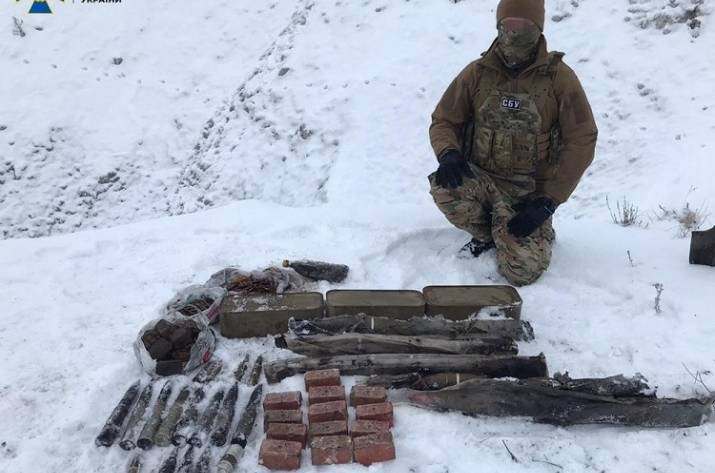 Возле Северодонецка СБУ обнаружила арсенал боевиков