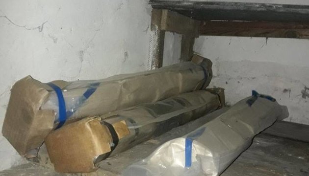 В Торецке обнаружен схрон оружия и боеприпасов (ФОТО)