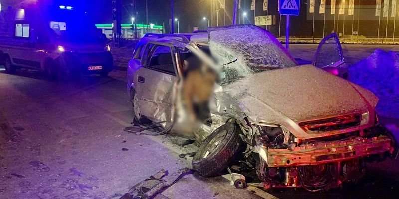 Acura под Киевом протаранила Opel (ФОТО)