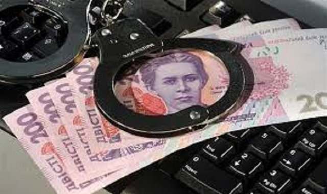В Киеве мужчина пытался получить взятку 200 000 долларов (ВИДЕО)