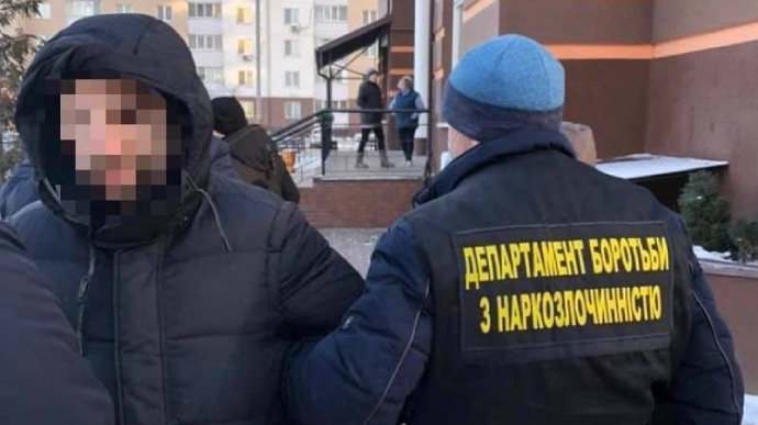 Полицейские разоблачили мужчину, который продавал фейковые справки на коронавирус (ФОТО)