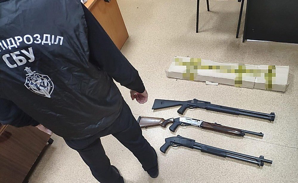 Харьковская фирма переделывала травматическое оружие в боевое