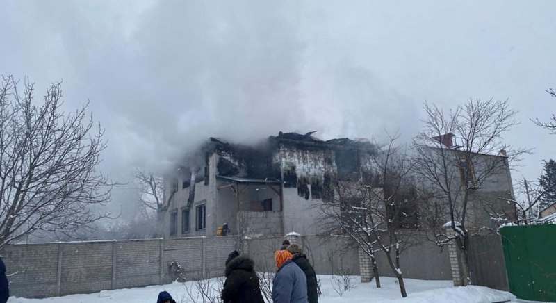 Прокуратура задержала троих подозреваемых в причастности к пожару в доме престарелых в Харькове (ФОТО)