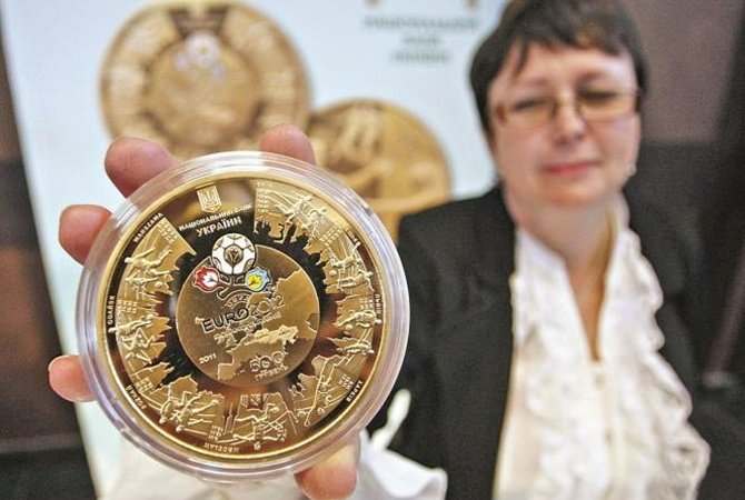 Полкило золота на юбилейную монету НБУ (ФОТО)