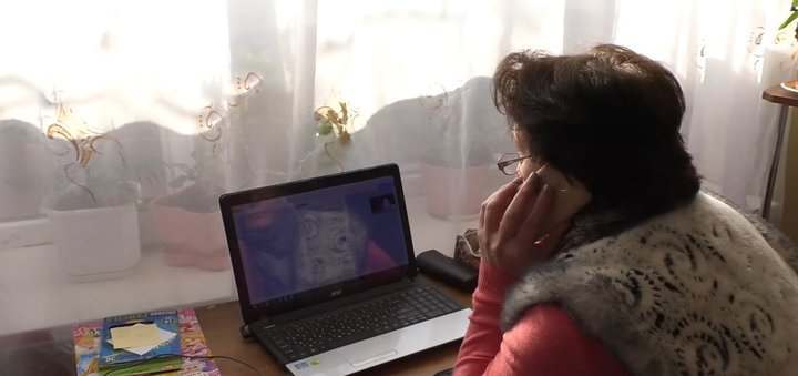 Дистанционное образование без интернета: как на Луганщине проводят уроки во время локдауна