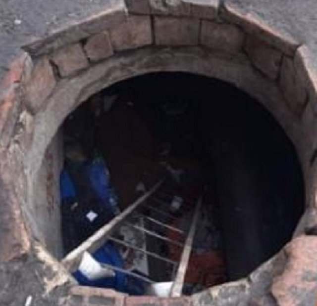 В Киеве на метро Демеевская в канализации погиб мужчина (ФОТО)