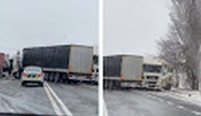 В Николаевской области произошло ДТП с участие двух грузовых авто