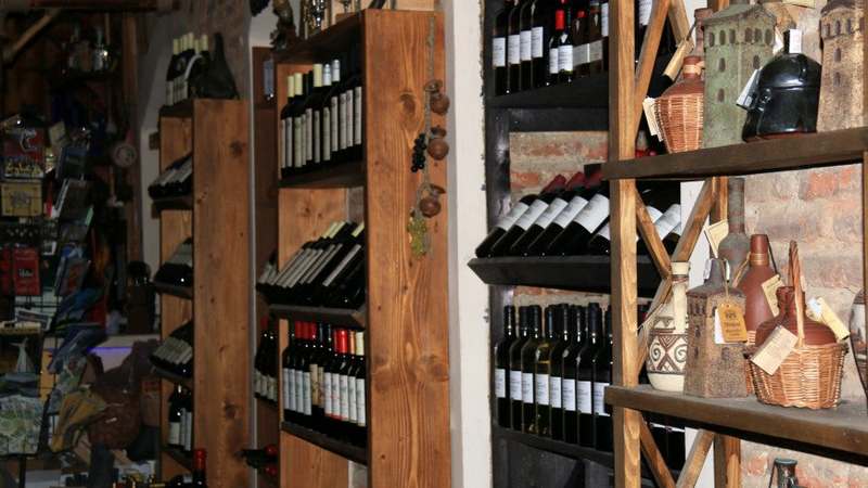 Во Франции злоумышленники украли сотни бутылок вина на 800 тысяч евро