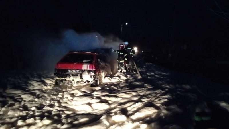 В Запорожской области сгорели трое «Жигулей» и «Ланос»