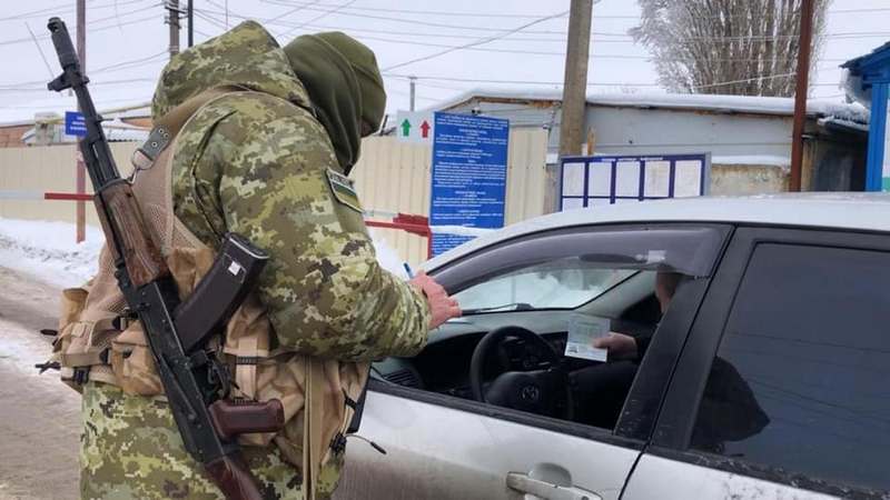На Луганщине задержали мошенницу, подозреваемую в подделке документов