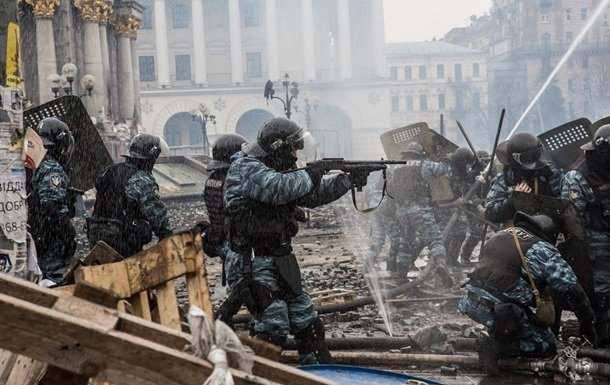 Милиционеры, которые обеспечили ввоз спецсредств из РФ для разгона Майдана, до сих пор работают в МВД