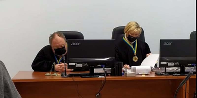 Судья Черниговского апелляционного суда заснул прямо во время заседания (ВИДЕО)