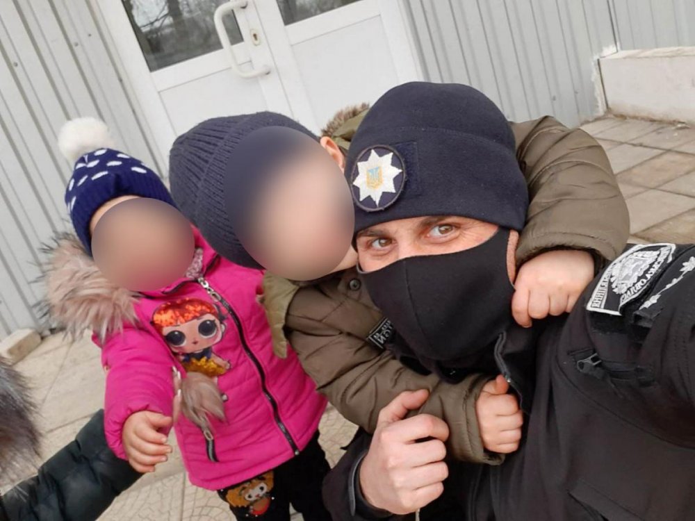 Под Харьковом мать исчезла на сутки, оставив детей без присмотра и еды в холодном доме
