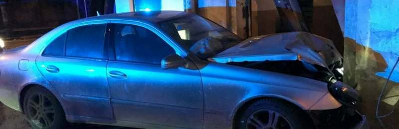 В Одессе нетрезвый водитель врезался в дом