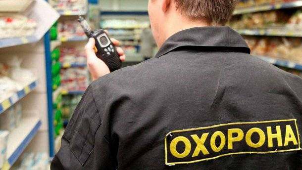 В Хмельницком охранник супермаркета проломил голову покупателю (ВИДЕО)