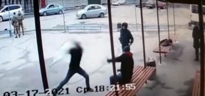 В Калиновке пьяный дебошир ударил мужчину по голове рекламным щитом (ВИДЕО)