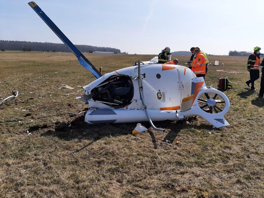 В Чехии при крушении вертолёта погибло два человека