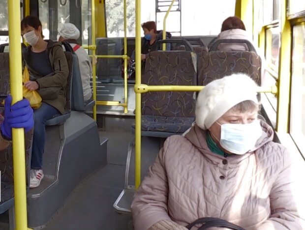 Льготники в Украине рискуют потерять право на бесплатный проезд