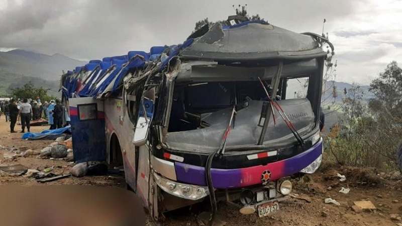 В Перу 20 человек погибли и 14 пострадали в ДТП с автобусом