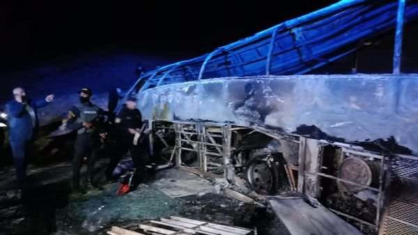В Египте автобус врезался в грузовик и загорелся - 20 погибших (ВИДЕО)