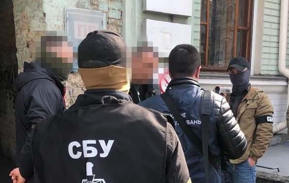СБУ в Киеве разоблачила во взяточничестве начальника отдела уголовной полиции