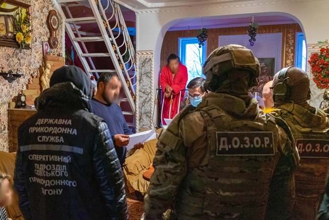 Пограничная служба Украины ликвидировала международный канал торговли людьми