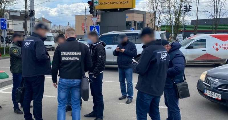 В «Борисполе» на взятке попался пограничник, содействовавший незаконной миграции