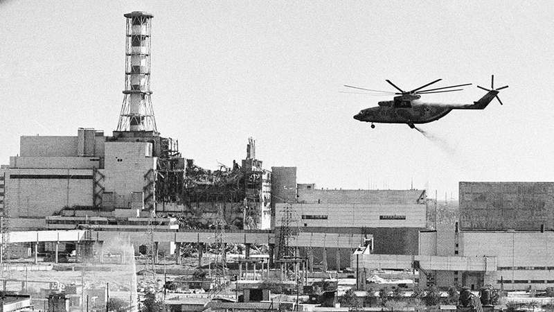 Почти половина украинцев не знает даты Чернобыльской аварии - опрос