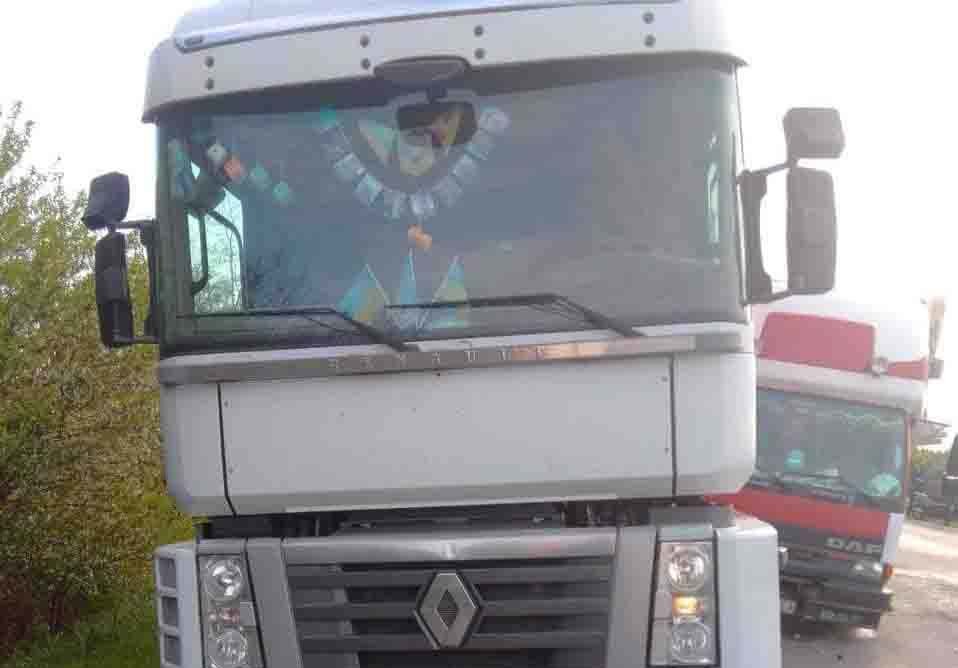 На запорожской трассе в результате ДТП двух грузовиков погиб водитель