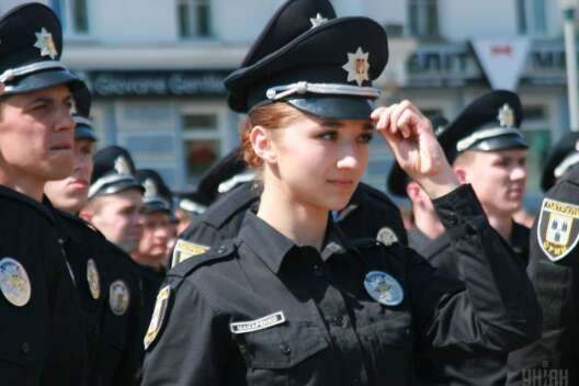 Одесская полицейская похитила полкило кокаина из камеры вещдоков
