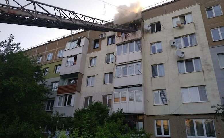 В Ивано-Франковской области спасатели вынесли девочку из горящей квартиры