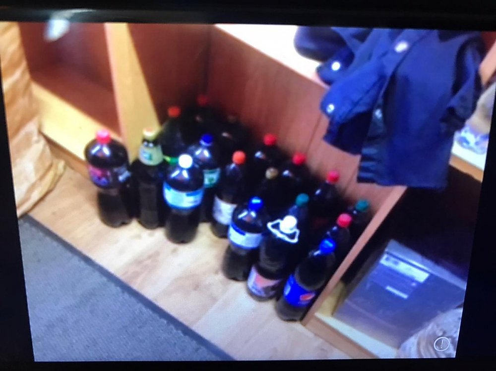 В Николаеве полицейские изъяли в магазине 200 литров контрафактного алкоголя