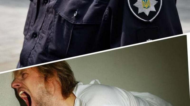 В Одессе пьяный мужчина набросился на полицейского и покусал его