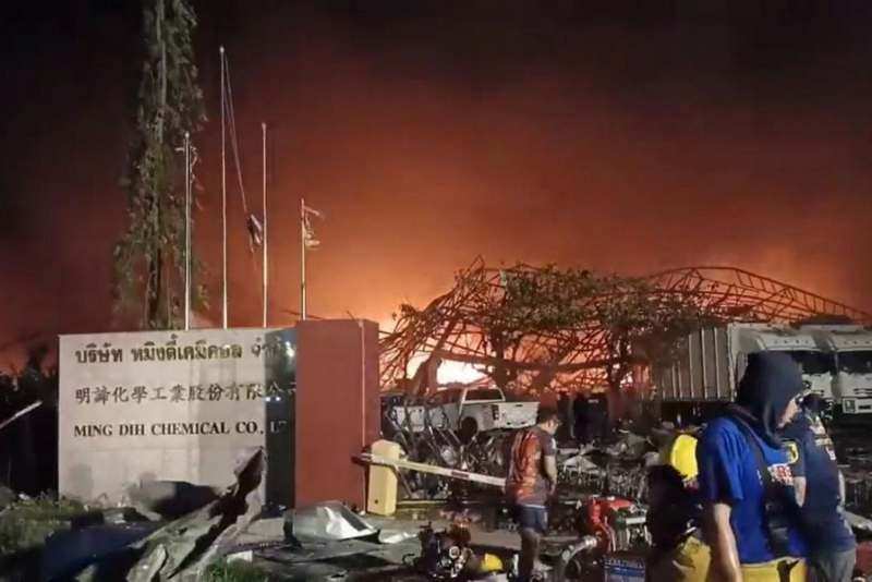 Более 20 человек пострадали при взрыве на заводе в пригороде Бангкока