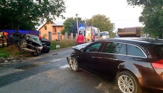 В Черновицкой области таможенник устроил ДТП с двумя погибшими и сбежал