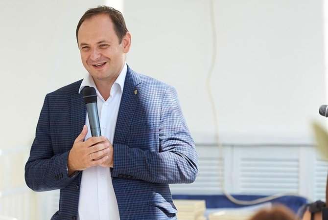 Омбудсмен призвала мэра Ивано-Франковска не нарушать Конституцию принудительной вакцинацией