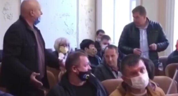 Под Одессой депутат возмутился выделением земли АТОшникам (ВИДЕО)