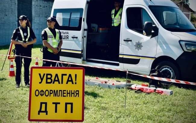 В Оболонском районе Киева грузовик сбил двух пешеходов