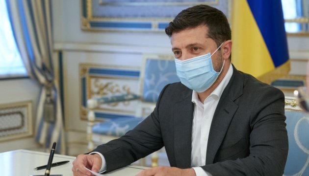 Президент Украины ответил на петицию о вакцинации