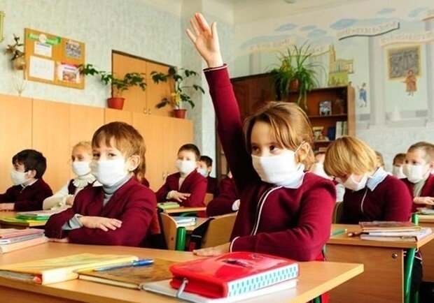 Киевские школьники будут учиться дистанционно до конца года