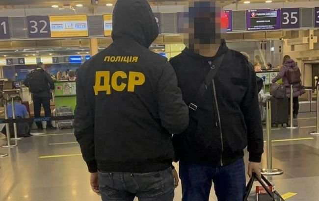 "Криминального авторитета" из санкционного списка СНБО депортировали из Украины (ВИДЕО)