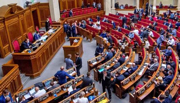Политологи назвали тройку самых популярных политиков в Украине