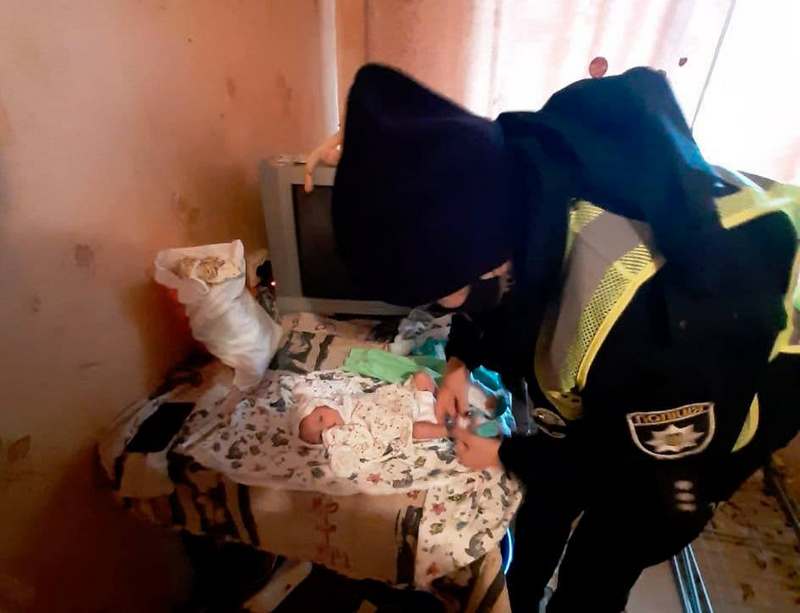 В Черкассах мать-алкоголичка едва не убила младенца (ФОТО)