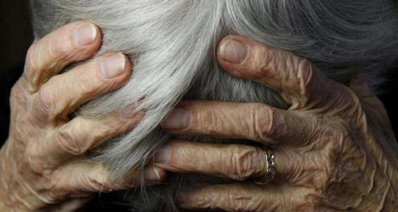 В Днепре неизвестная женщина обокрала дом пенсионерки