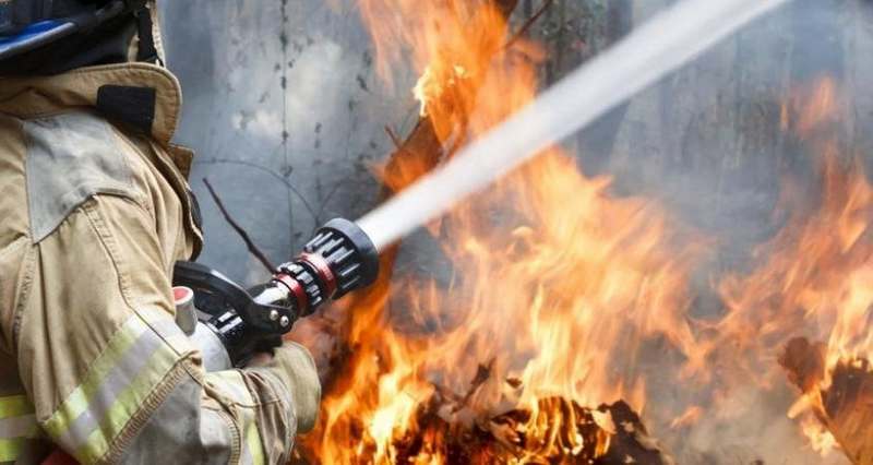 На Днепропетровщине пенсионер курил в постели и спровоцировал пожар