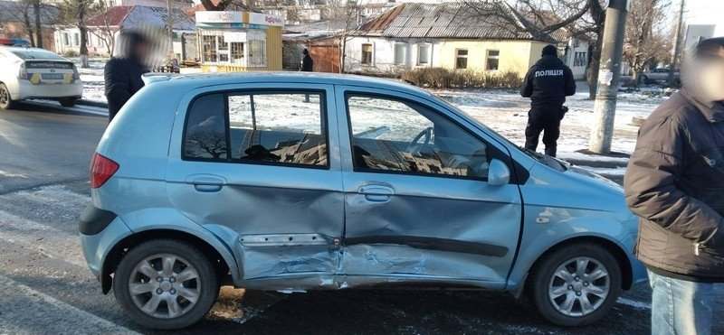 В Николаеве на перекрестке водитель Hyundai не пропустил Fiat (ФОТО)