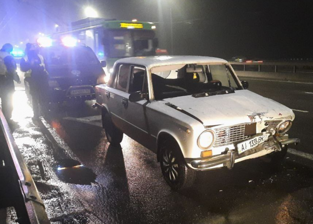 В Киеве пьяный водитель устроил переполох с погоней на дороге (ФОТО)