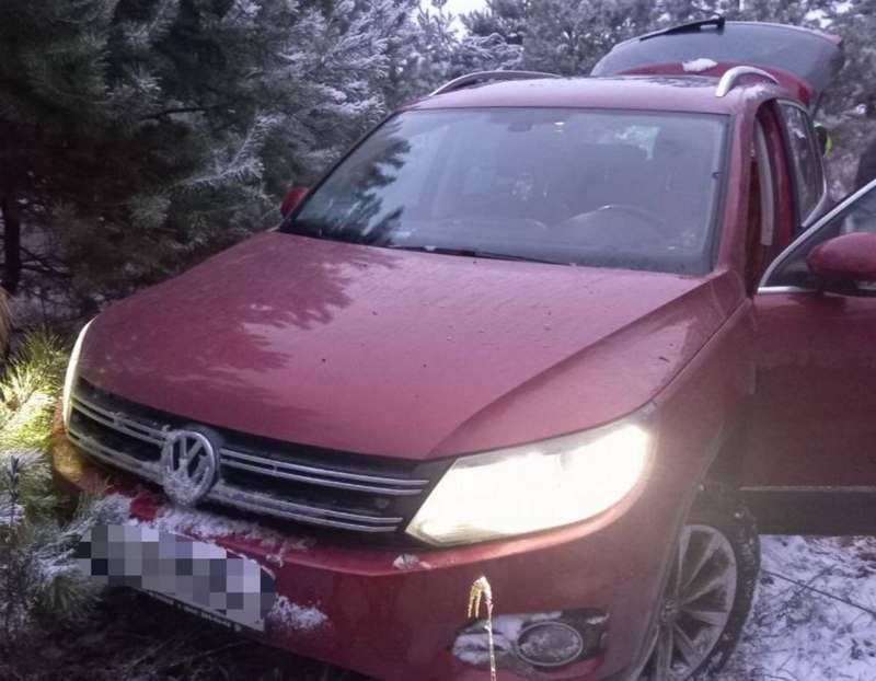 На Київщині патрульні виявили автомобіль, яким незаконно заволоділи, та затримали викрадача